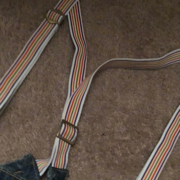 Dollhouse short pants with suspenders - Picture 3 of 6